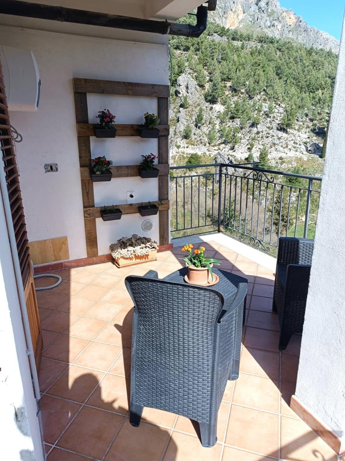 Casa Belvedere Isnello Eksteriør bilde